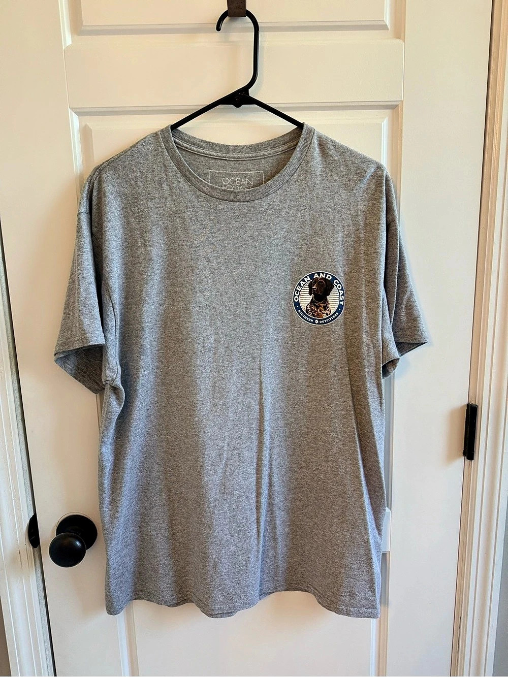 Ocean and Coast Gray Graphic T-Shirt Like New